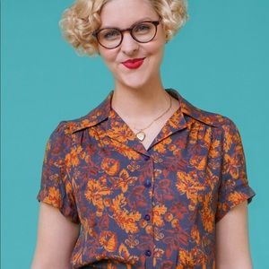 Women's Short-Sleeve Floral Button-Up Blouse in Navy and Orange